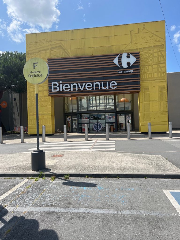 Carrefour et E.Leclerc agissent en faveur de leurs salariés